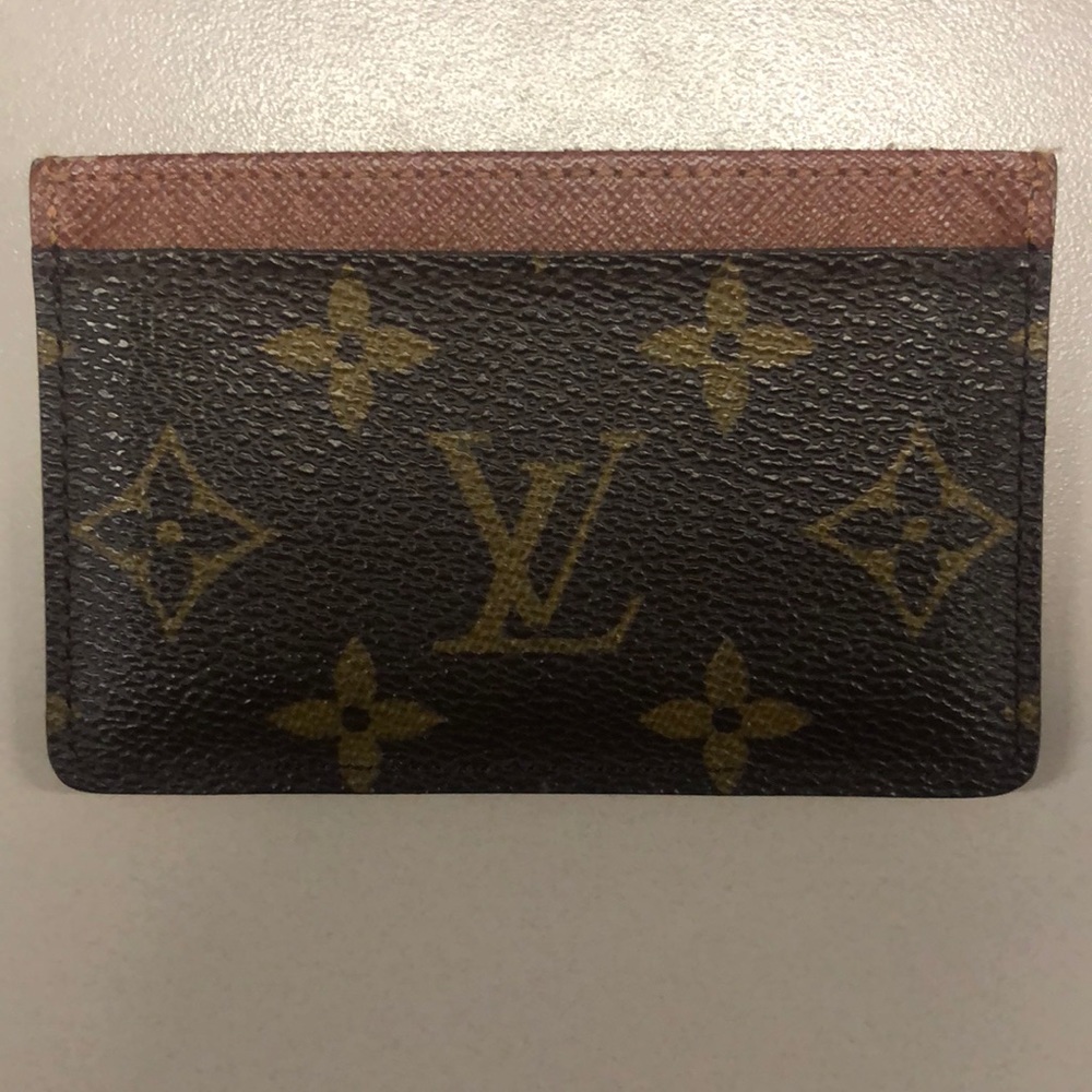 EUC Authentic Monogram Louis Vuitton Card Holder